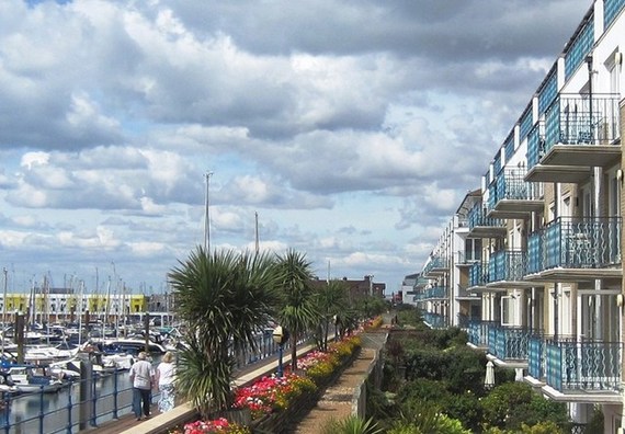 2 bedroom Flat to re...